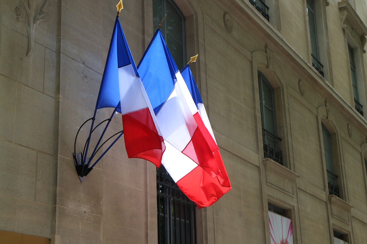Francja ciekawostki – sprawdź, co trzeba wiedzieć o V Republice!